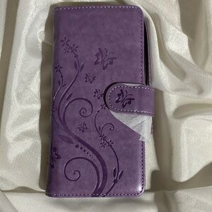 NWOT iPhone 15 Pro Max Lavender Butterflies Wallet Style Case